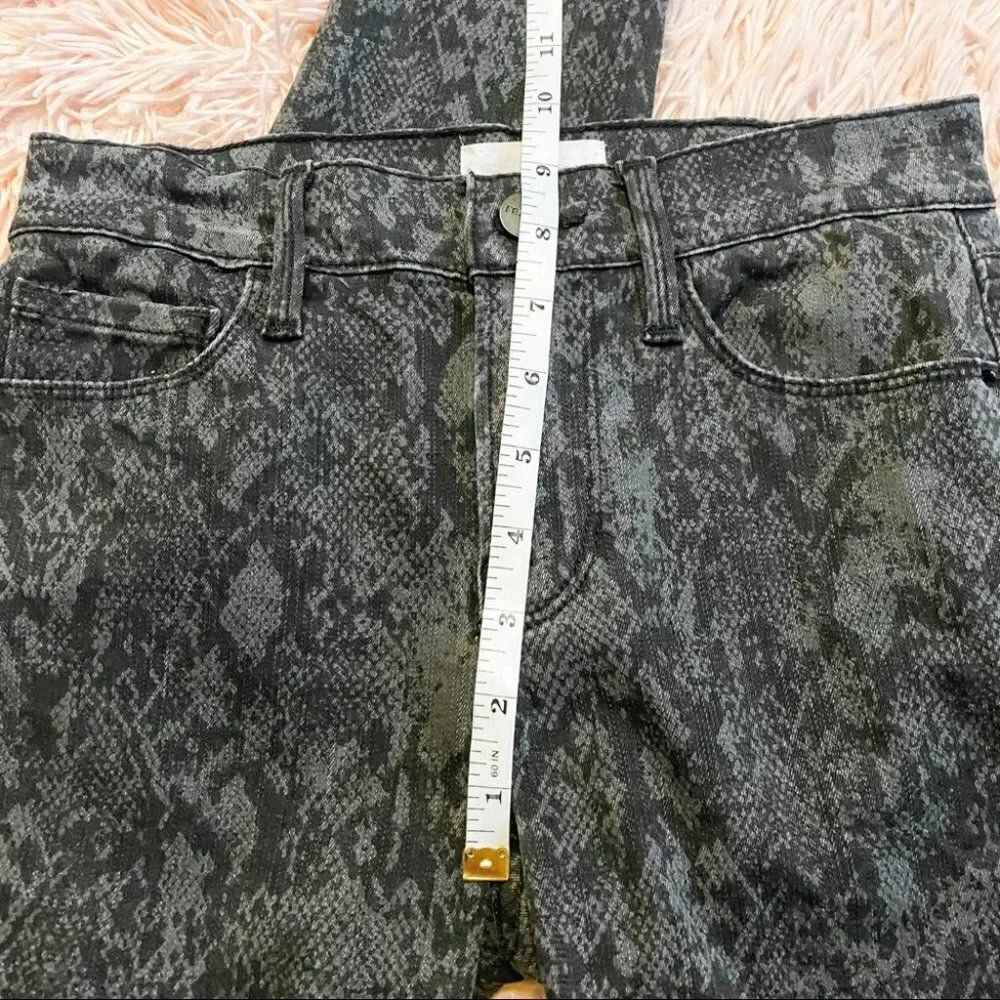 Frame Le Skinny de Jeanne Mid-Rise Crop Python Print Jeans Size 25